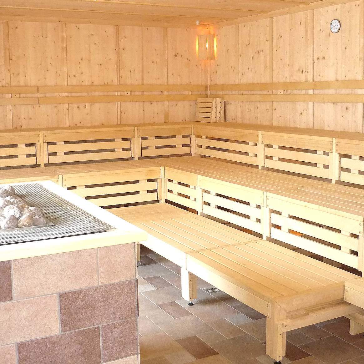 aussensauna-fichtenholz-vitalpark-bad-heiligenstadt